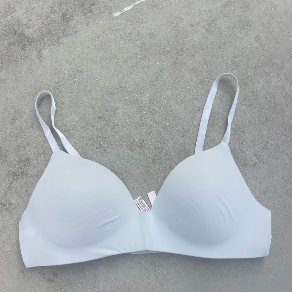 VS 36C unlined tshirt bra